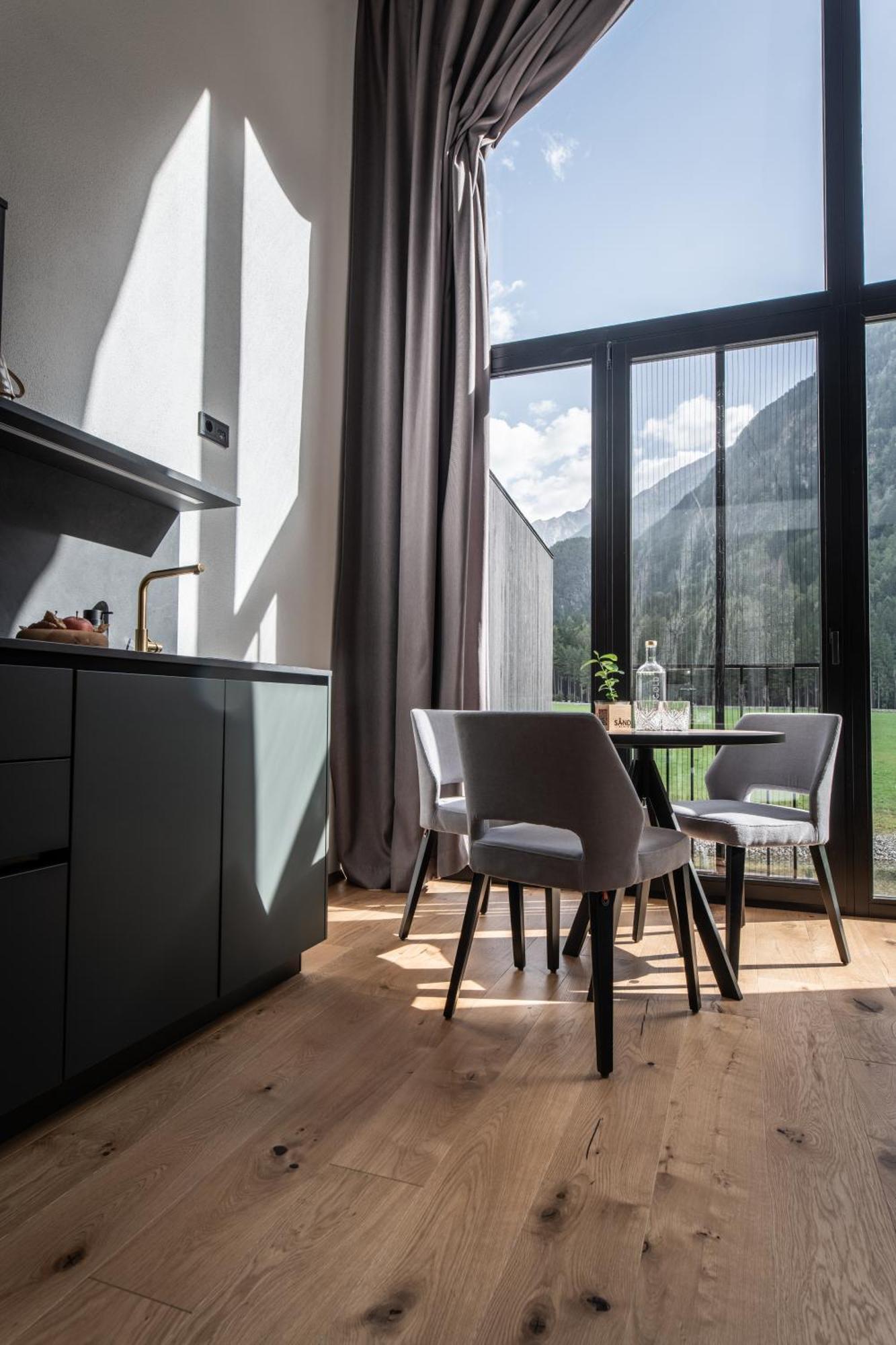 Sandgold Alpine Glamping Campo Tures Exterior photo